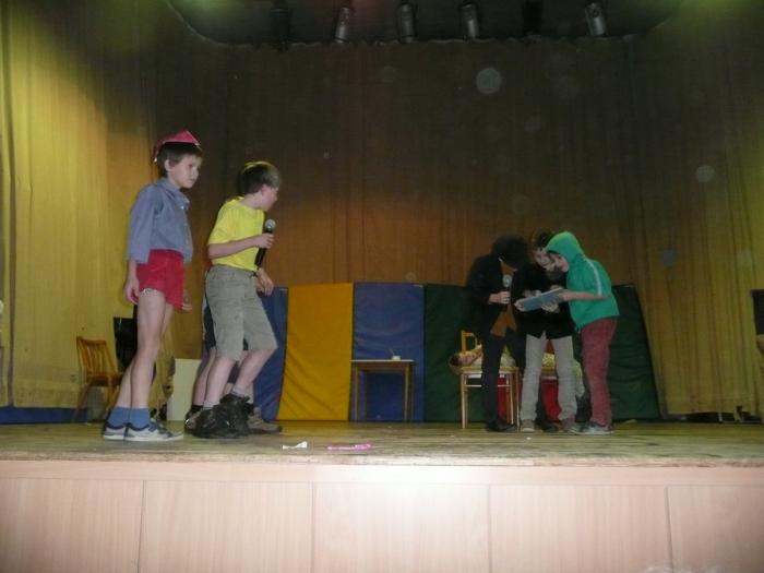 2014-12-07 hneda_mikulasska 09